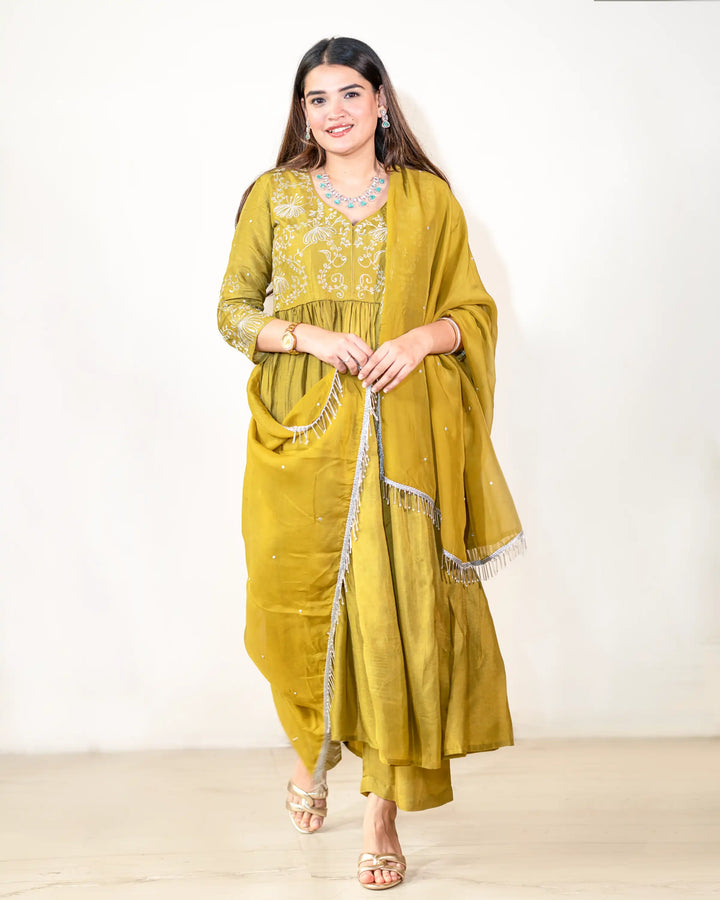 Mehendi Rangrez Designer Kurta Set