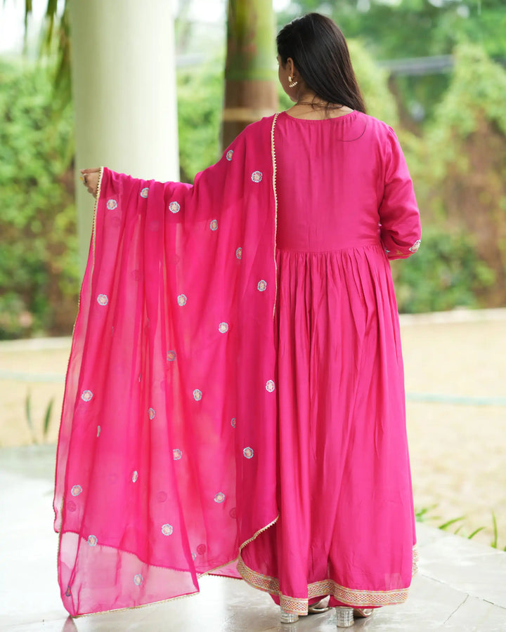 Ranisa Gulabi Designer Kurta Set