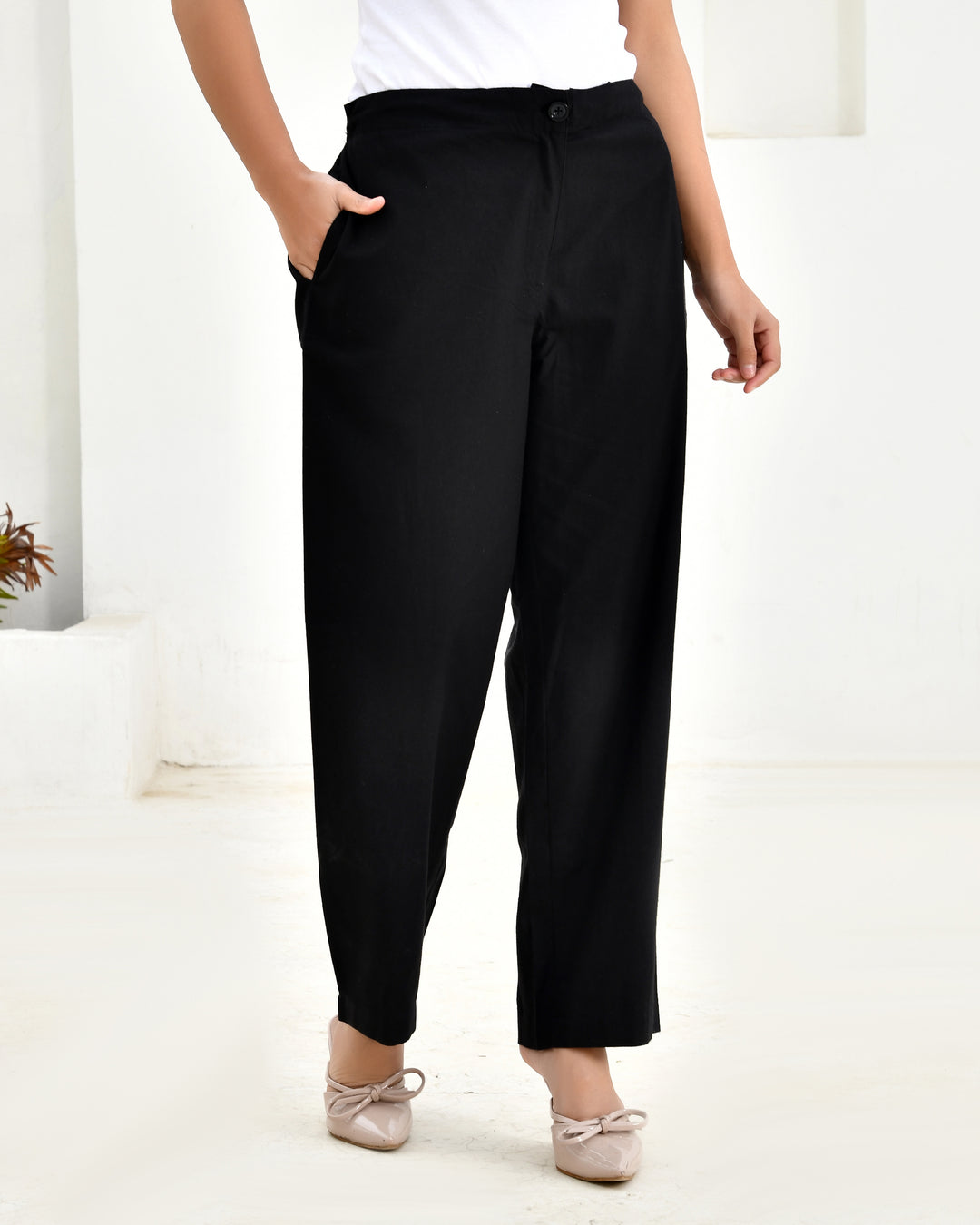 Black Solid Straight Pants