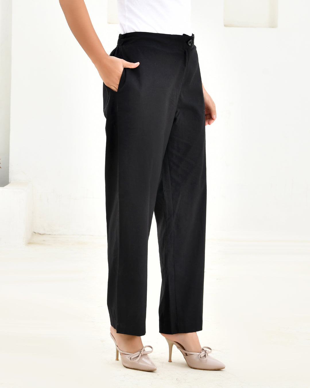Black Solid Straight Pants