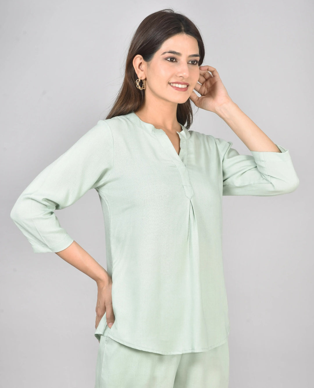 Viscose Pleated Top Combo – Pista Green & Cream