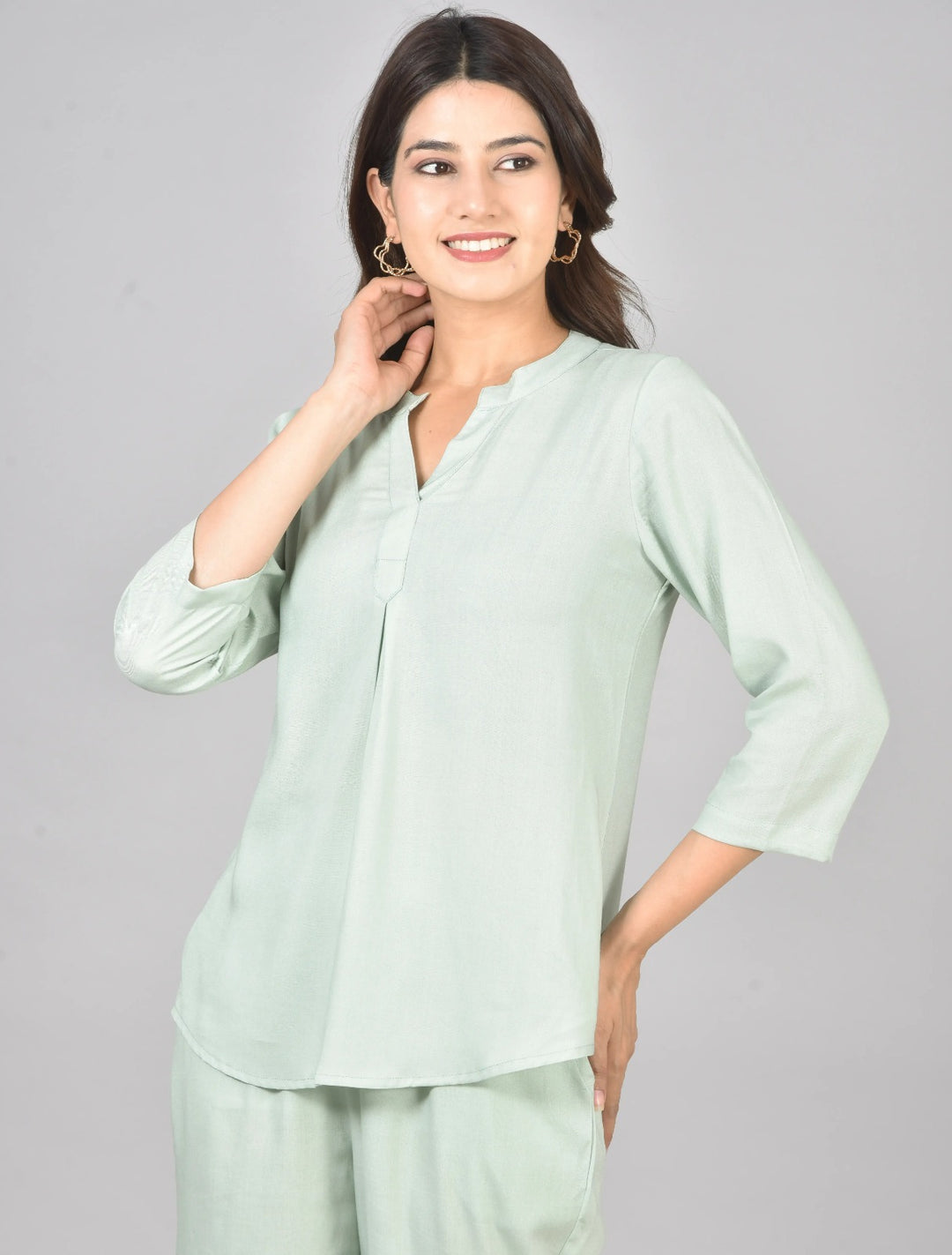 Viscose Pleated Top Combo – Pista Green & Cream